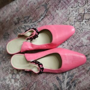 Pink Women's Shoes with Chain Detail